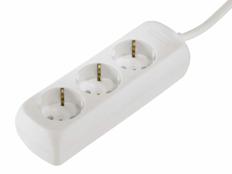 Hama Distribution Panel 3 Sockets Child-proof 3 M White