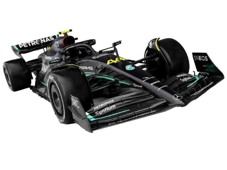 Bburago Mercedes Benz Lewis Hamilton 1:43