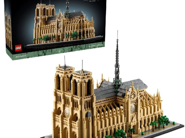 Lego 21061 Architecture Notre Dame Parijs